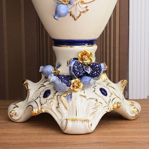 Vase mural luxueux de style nordique shabby chic, en porcelaine européenne bleu roi et blanc, décoration moderne pour mariage et anniversaire. - Product Image 3