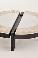 Table basse ronde minimaliste moderne en chêne recyclé, dessus de table en ciment avec pieds en bois
