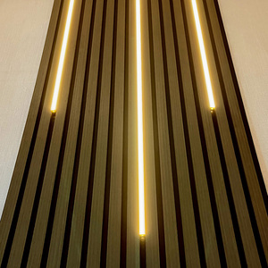 Bande lumineuse LED d'intérieur en polaire noire dure verte pour panneaux muraux acoustiques insonorisés en fibre de polyester et bois à lattes 3D 60x240 30X30 - Product Image 1