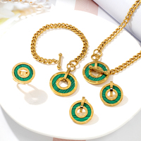 Ensemble Luxe de 4 Pièces Bijoux Acier Inoxydable Plaqué Or 18K Vente en Gros, Numéro Romain Couleur Acrylique Accessoires Chaîne Maille Cubaine pour Femme