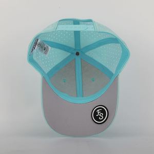 Gorra de Béisbol Deportiva Personalizada de PVC con Logotipo Cortado con Láser, Perforada, de Secado Rápido, Transpirable y Resistente al Agua - Product Image 6