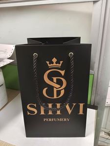 Low MOQ Luxury <b>White</b> Cardboard <b>Bag</b> with Handles Delicate Design for <b>Small</b> Shop Gift Retail Packaging - Product Image 3