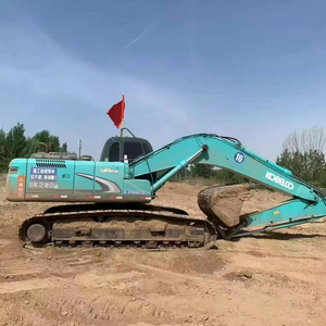 Excavatrice Kobelco SK260LC d'origine japonaise à vendre, bon état, modèle 2022, capacité de la benne de 1,1 m, moteur Kobelco, boîte de vitesses, pompe à engrenages - Product Image 2