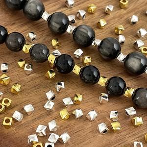 Perles d'espacement carrées torsadées en alliage plaqué argent, perles en vrac DIY, modèle chinois C250512-2 pour bracelet, collier, bijoux faits à la main - Product Image 1