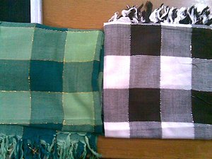 Ropa informal Exportación Calidad Hecho a mano Multicolor Diseñador Chica Bufanda Funky Moda Invierno Color verde Viscosa cuadrada larga - Product Image 4