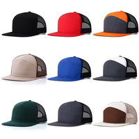 Casquette de baseball en maille ajustable à 7 panneaux Richard 168 avec visière plate et logo brodé personnalisé, style trucker