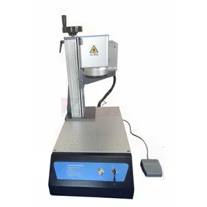 2024 China Máquina de marcação a laser UV pequena para mesa Mini máquina de gravação e gravação a laser com luz fria UV