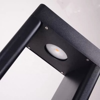 Lampadaire solaire LED carré en aluminium IP65 de 2M, 3M, 4M pour jardin