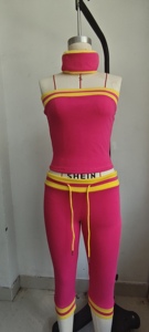 Conjunto de Dos Piezas para Mujer, Top Tubo y Pantalones Capri, Estilo Colorblock, Atuendo de Verano a la Moda, Logotipo Personalizado, MOQ Bajo, Nuevo Diseño Único - Product Image 4