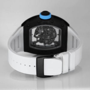 Reloj Mecánico de Fibra de Carbono Cómodo y Resistente a Impactos, Lanzado con la Integración de Nuevos Materiales - Product Image 4