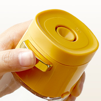 Distributeur de sel en verre carré de 180ml, conception de bouton de pression à une main avec dosage de précision de 0.5g pour la cuisine et l'utilisation à la table