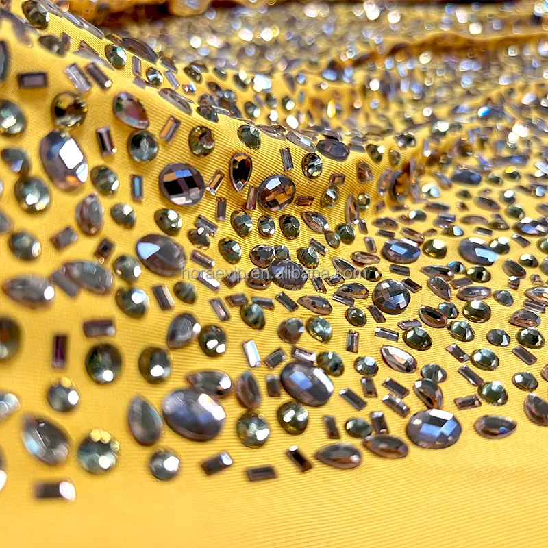 Tessuto di strass di Design di moda all'ingrosso tessuto di cristallo con brillantini per abbigliamento Jersey
