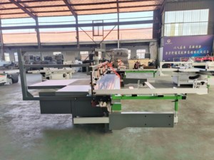 Machines à bois, structure <span class=keywords><strong>de</strong></span> conception allemande, <span class=keywords><strong>scie</strong></span> à table coulissante entièrement automatique, <span class=keywords><strong>scie</strong></span> à panneaux à commande numérique par ordinateur - Product Image 6