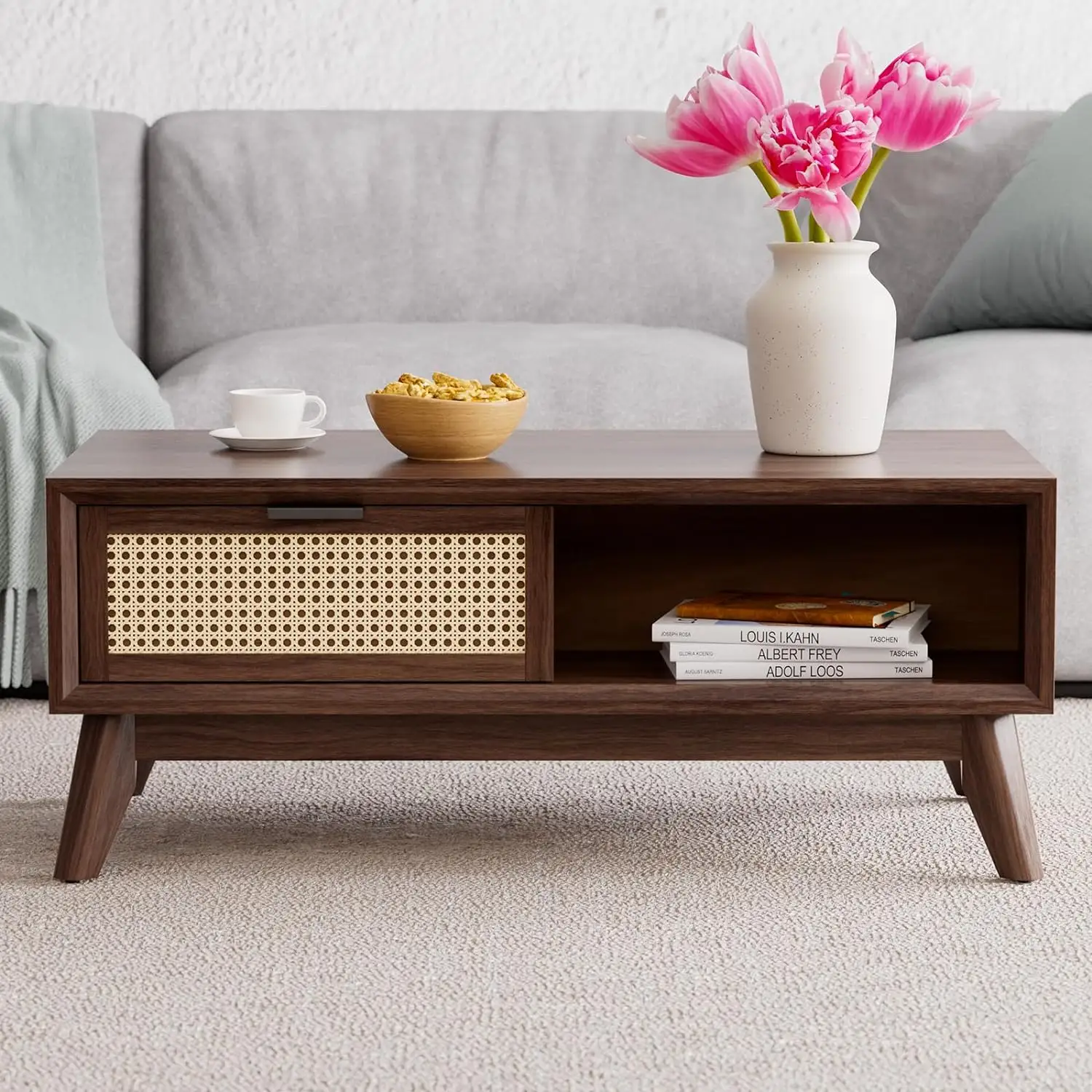 Meja kopi kayu Solid Modern dengan penyimpanan, desain rotan dengan aksen, cocok untuk ruang tamu, kenari, Medium