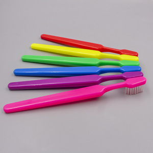 แปรงสีฟันเด็กพร้อมขนแปรงไนลอนนุ่ม ด้ามจับหลากสี ขนาดปกติ ใช้ในบ้าน - Product Image 4