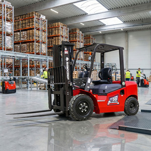 מלגזה דיזל חדשה דגם CPCD30, 3 טון, הנעה קדמית, תורן דו-שלבי, צמיגים מלאים, גובה מזלג 2000 מ\\\"מ - Product Image 3