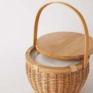 BR Wholesale Boho outdoor large wicker beach picnic rattan basket insulated ice cooler gift storage box with wood lid