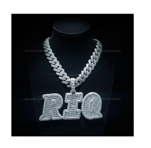 Collar con Colgante de Letra del Alfabeto en Plata de Ley 925 con Acabado Dorado CHRIS, Elegante Amuleto con Inicial, Regalo de Joyería - Product Image 1