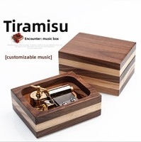Kotak Musik Putar Manual 30 Nada Maple Walnut Ukiran Tiramisu Gaya Eropa Hadiah Kreatif untuk Teman Melodi Pop Kelas Atas