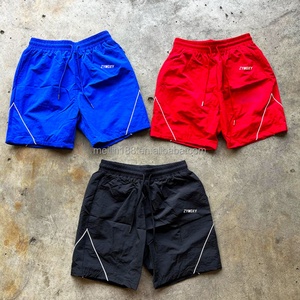 Shorts de sport personnalisés en nylon et élasthanne pour hommes, légers, réfléchissants (3M), 100 % polyester, pour l'entraînement - Product Image 1