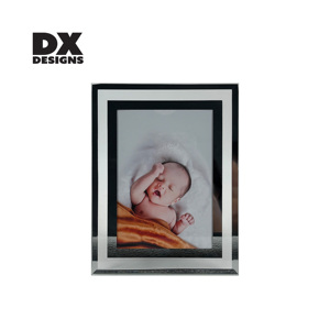 Cadre <span class=keywords><strong>photo</strong></span> en <span class=keywords><strong>verre</strong></span> DX Designs avec support réglable pour affichage portrait ou paysage, compatible avec diverses tailles <span class=keywords><strong>de</strong></span> photos - Product Image 5