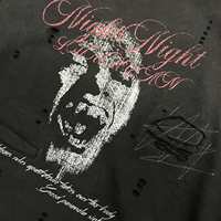 T-shirts Gothiques Vintage Déchirés à Patchs Irréguliers Motif Main de Vampire Streetwear Homme et Femme Surdimensionnés Personnalisés