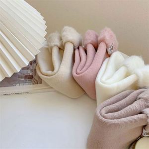 Chaussettes chaudes en cachemire épais pour femme, avec logo personnalisé, nouvelle collection <span class=keywords><strong>2022</strong></span>, couleur bonbon, motif dessin animé, bordure tissée - Product Image 5