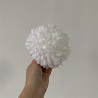 Têtes de fleurs artificielles en soie blanche L854, chrysanthèmes faits à la main, fausses fleurs réalistes pour arche de mariage, mur de fleurs DIY