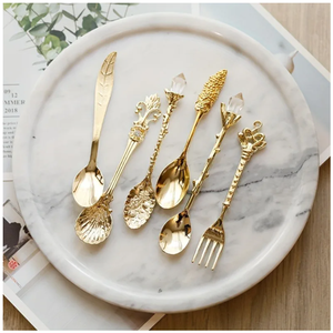 Ensemble de 6 cuillères à café en métal vintage de luxe gravées, cuillères à café dorées, cuillères à dessert glacé, ensemble de cuillères et de fourchettes dorées, vaisselle - Product Image 6