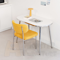 Table à manger Maison Hailey, table de cuisine moderne, durable, surface facile à nettoyer, robuste, légère, chrome de qualité supérieure