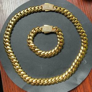 Ensemble de maillons cubains Miami pour homme avec fermoir Monaco glacé <span class=keywords><strong>en</strong></span> plaqué <span class=keywords><strong>or</strong></span> 14 ct <span class=keywords><strong>18</strong></span> ct collier et bracelet <span class=keywords><strong>en</strong></span> laiton lourd <span class=keywords><strong>bijoux</strong></span> combinés - Product Image 4