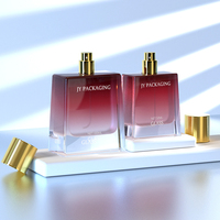 Flacon de parfum de luxe élégant style gentleman 50ml 100ml, bouchons dorés, emballage OEM ODM pour cosmétiques.