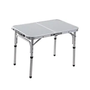 China Factory Hochwertige klappbare Mini Aluminium Camping Tisch Klapptisch und Stühle Beine PICNIC TABLE