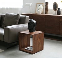 Table d'appoint en bois massif avec joint queue d'aronde, table d'appoint cube en noyer, porte-revues creux, table de chevet minimaliste