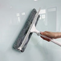 Raclette de nettoyage de vitres double face Realida avec long manche en plastique pour la maison et le bureau