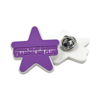 Fournisseur de badges en caoutchouc pas chers, conception personnalisée, logo étoile 3D de dessin animé, épingles en PVC souple avec attache en PVC