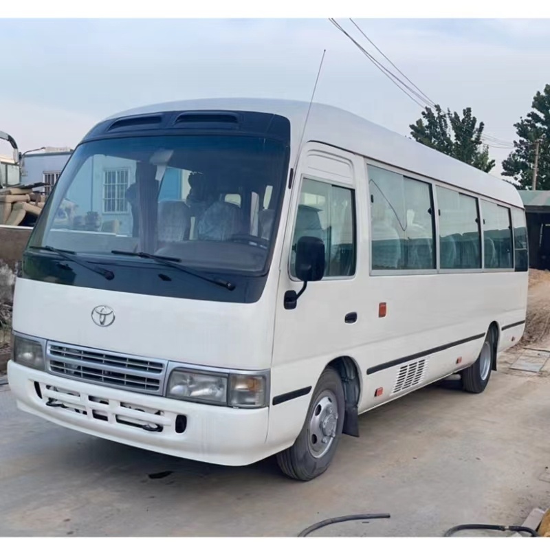 Bonne performance 30 places Bus voiture d'occasion Toyota Coaster Passenger Bus Coach à bas prix