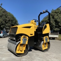 Compacteur d'asphalte routier vibratoire entièrement hydraulique Honda 1 tonne, petit rouleau à double tambour, moteur refroidi par eau, roulement de moteur principal