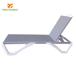 Haute qualité Durable <span class=keywords><strong>pas</strong></span> <span class=keywords><strong>cher</strong></span> <span class=keywords><strong>pliant</strong></span> en aluminium plastique résine extérieur jardin Patio piscine plage pont inclinable chaise longue chaise - Product Image 2