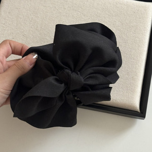 Pince à cheveux élégante française avec grand nœud en tissu, pince requin en plastique pour femme, idéale pour les fêtes - Product Image 6