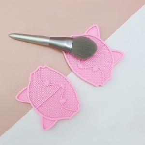 Nettoyant pour pinceaux de <span class=keywords><strong>maquillage</strong></span> Fox-Nouveau tapis de nettoyage en silicone pour un <span class=keywords><strong>entretien</strong></span> rapide des pinceaux - Product Image 3