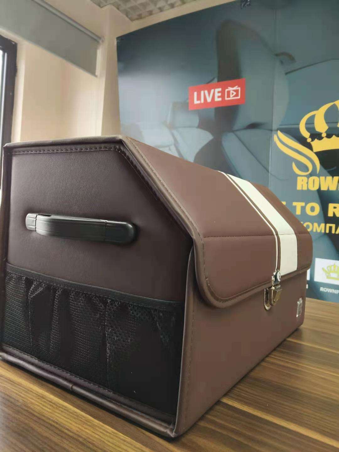 สีน้ำตาล