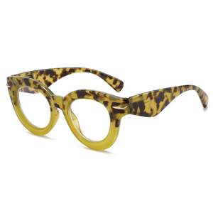 Gafas de lectura para hombre con lentes progresivas y diseño fotocromático - Product Image 3