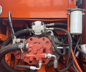 Mini-excavatrice Hitachi ZX55UR avec godet de terrassement d'une capacité de 0,18 m³, poids opérationnel de 5 tonnes, modèle hydraulique sur chenilles d'occasion - Product Image 5