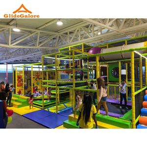 GlideGalore Aire de jeux intérieure sur le thème du labyrinthe de cirque, conçue sur mesure en métal et plastique, capacité de 500 kg, pour usage commercial - Product Image 2