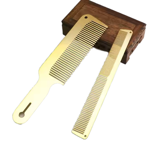 Juego de peines de barbero de metal con logotipo personalizado, cepillo de barba plano de acero inoxidable dorado para corte de pelo, estilo de moda para uso en salón - Product Image 2
