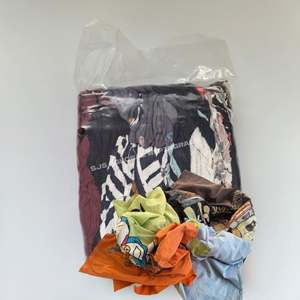 Trapos de limpieza industriales mixtos impresos de 10 kg y 25 kg, trapos de algodón reciclado de camisetas para limpieza - Product Image 1