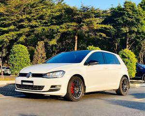 2015 वोल्कस्वैगन गोल्फ 1.4 टी सी स्वचालित रूप से आरामदायक दूसरी हाथ की लक्जरी कार की गुणवत्ता थोक बिक्री गैसोलीन कार - Product Image 1