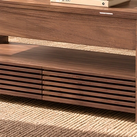 Table basse relevable à deux niveaux en noyer avec rangement dissimulé, étagère à persiennes et pieds carrés épais pour salon OEM ODM