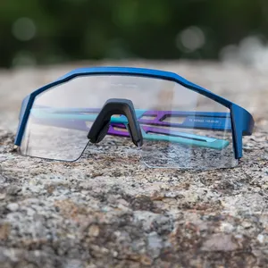 OEM 도매 2023 패션 안티 포그 UV 자전거 선글라스 빠른 변경 도로 MTB 회색 광 변색 PC 렌즈 야외 사이클링 안경